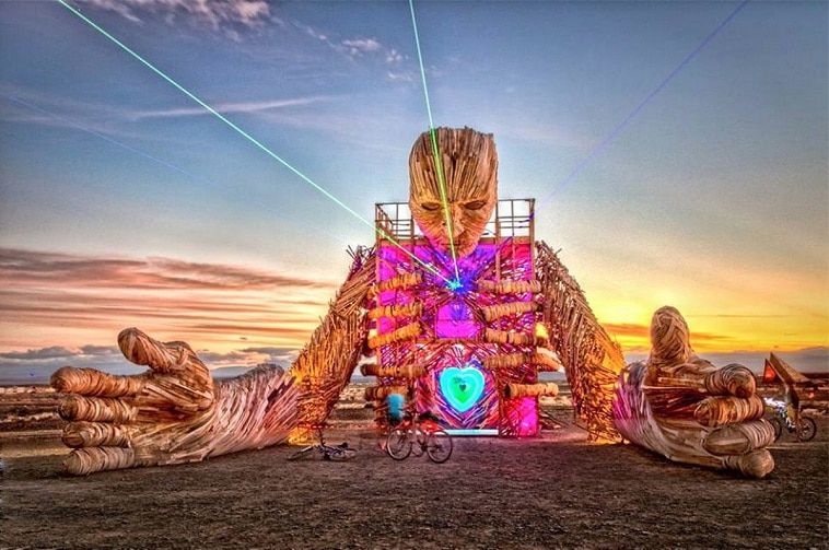 AfrikaBurn-Statue-at-night