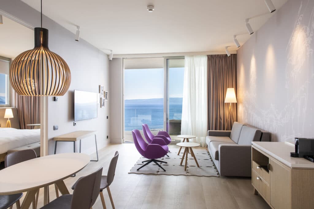 1Premium-Suite-Living-Room-Front-Seaview