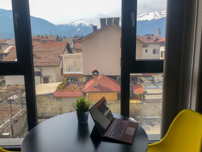 9C126E18-F9CC-4CCB-BF4B-8DF0F155E475