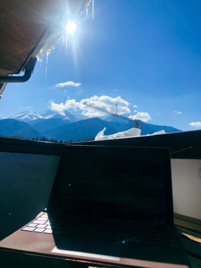 8166E4D9-20C1-4EFE-95BB-0E7A9F9EC7D0