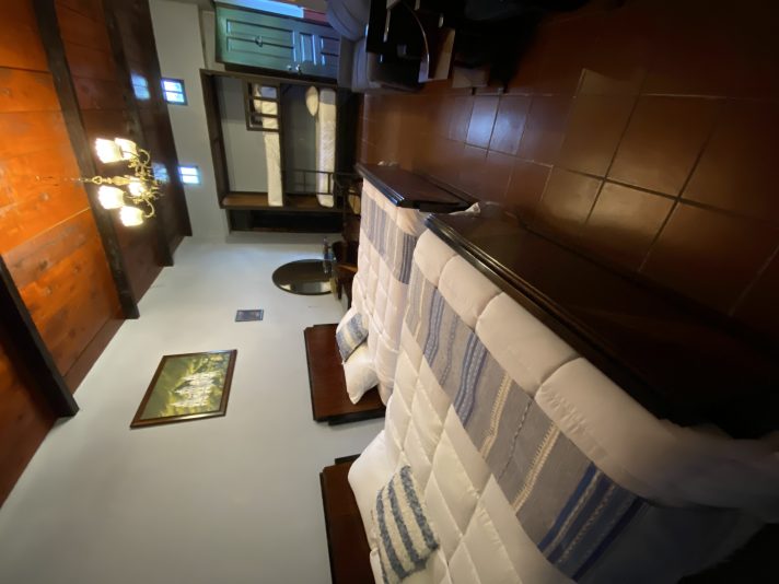 F63280EC-F472-4657-AD73-69DF4B316E8F