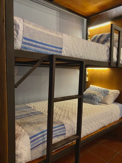 C77737CA-E1A5-4A0D-9764-45BA2214C949