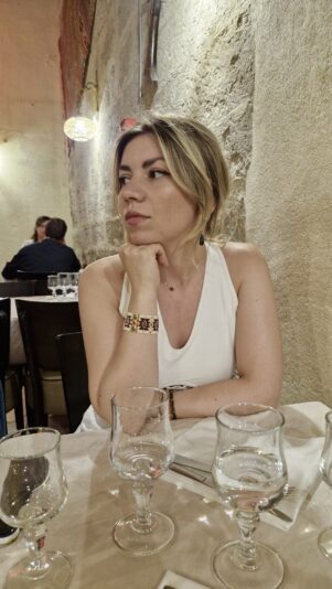 8c7a6adc-fb74-440f-8b23-126b9ca74a02